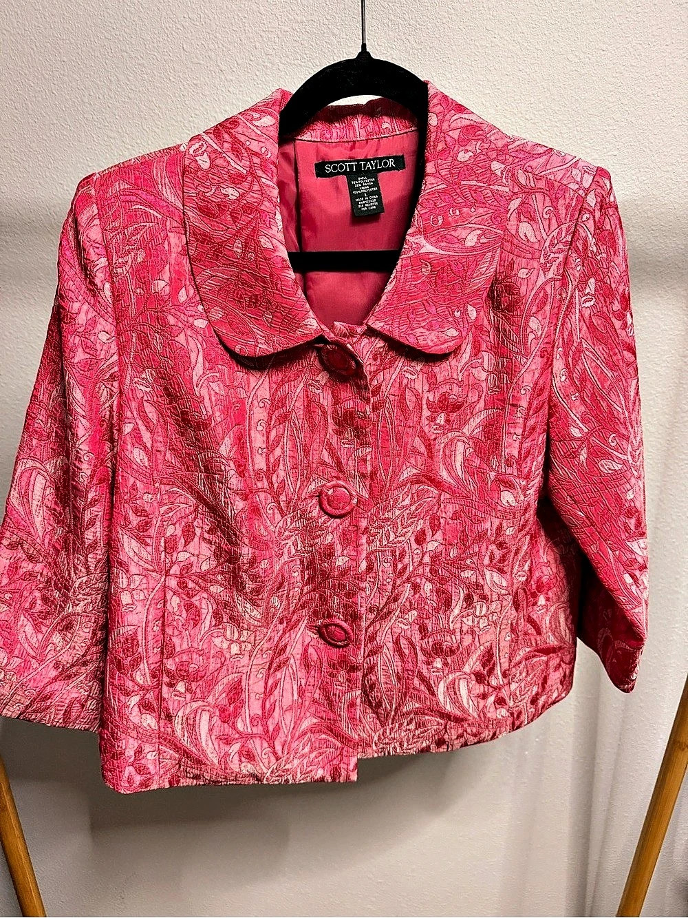 Scott Taylor Paisley Blazer in Pink Like New